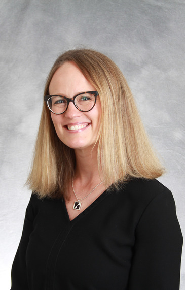 Lindsey Owens ’04